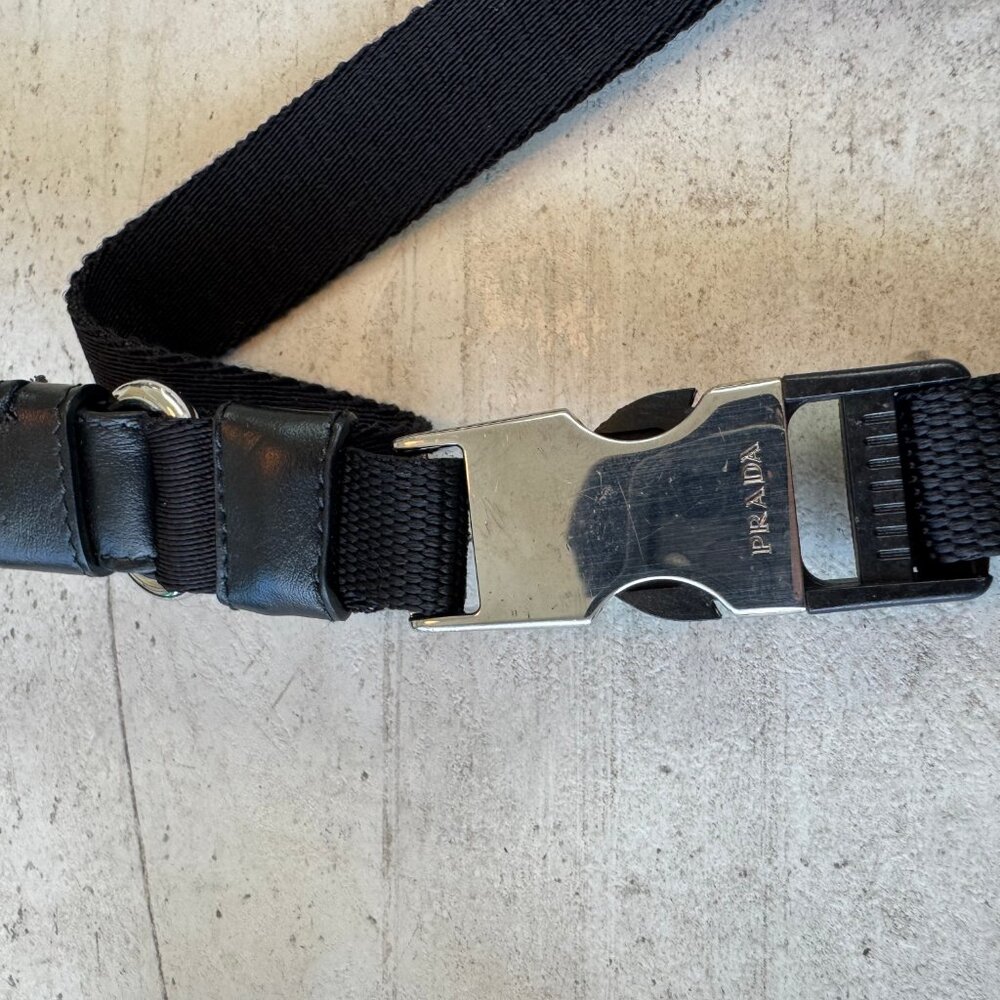 Prada Re-Nylon Dog Leash – This Season’s Must-Have 🖤🐾 (w/ box & authenticity) - Picture 2 of 6